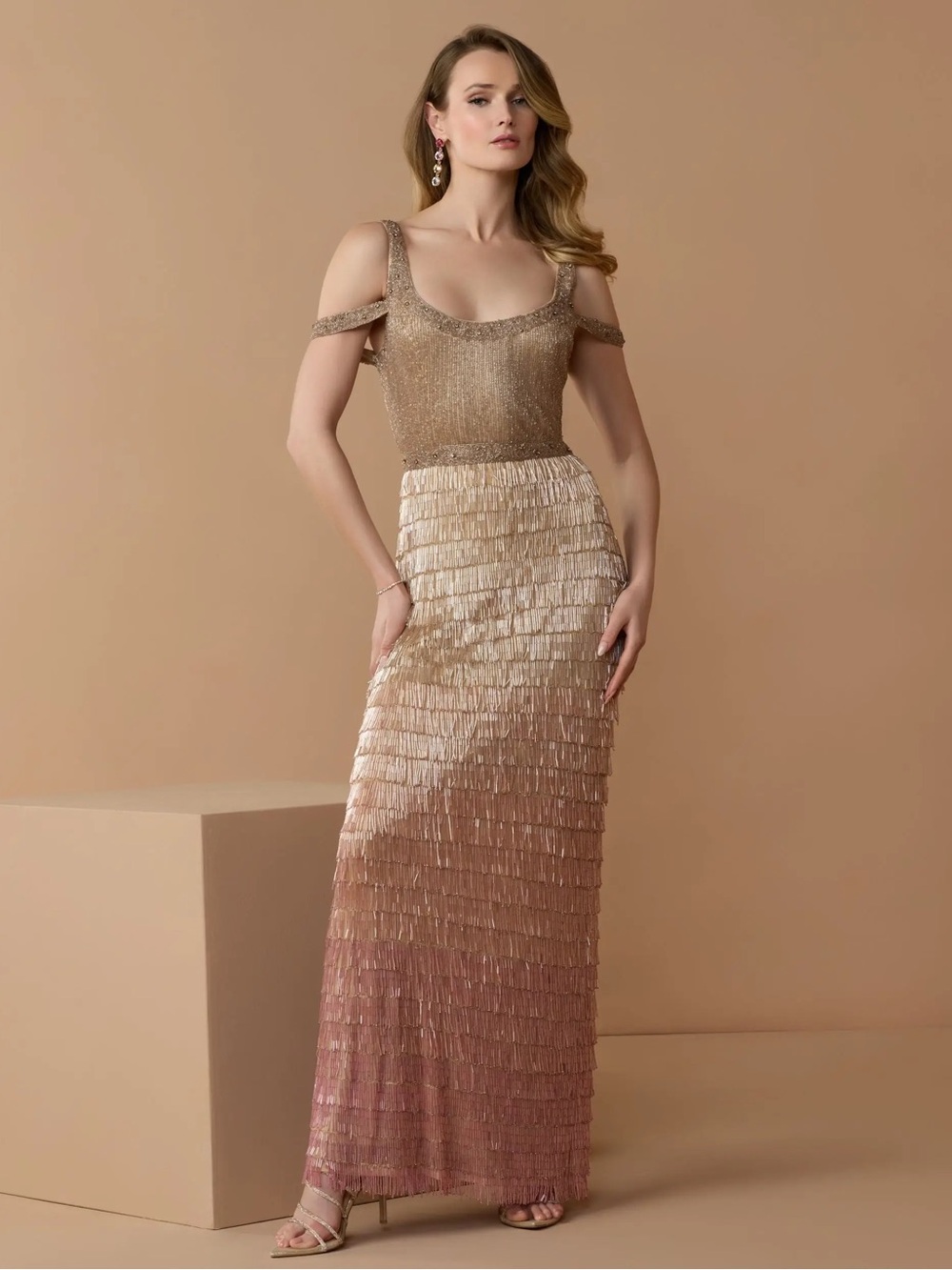 Mac Duggal 6032 Pink Ombre Scoop Neck Embellished Fringe Gown sz 6